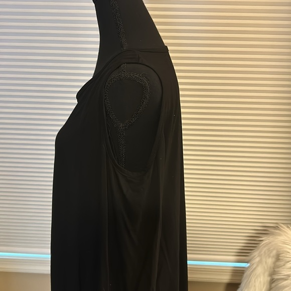 Shoulder Cut Out Black Tunic - Picture 2 of 7